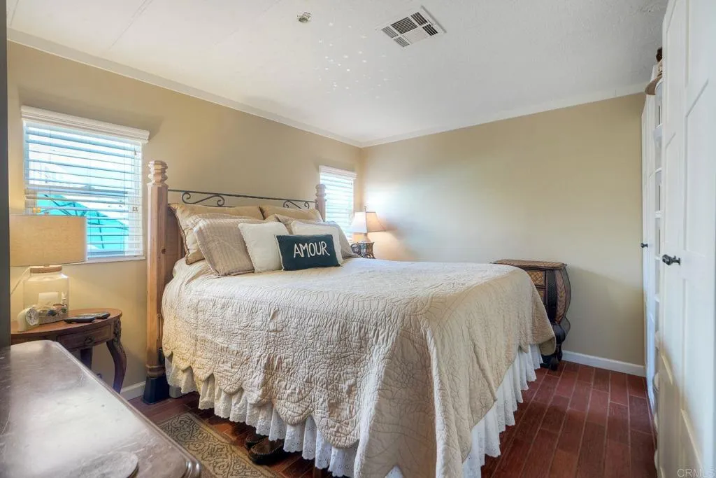 https://cdn.realtyfeed.com/cdn/127/306568807/565f8507657ebf05702e78f01c56370c.webp