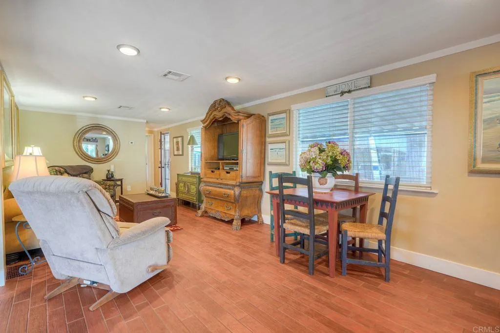 https://cdn.realtyfeed.com/cdn/127/306568807/961243e338dcf7d40370b5999bf898b4.webp