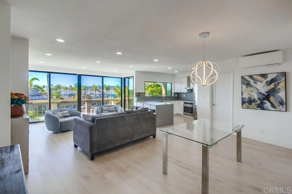 https://cdn.realtyfeed.com/cdn/127/306568841/492439c040d6c84e7c54b23050d1809c.webp