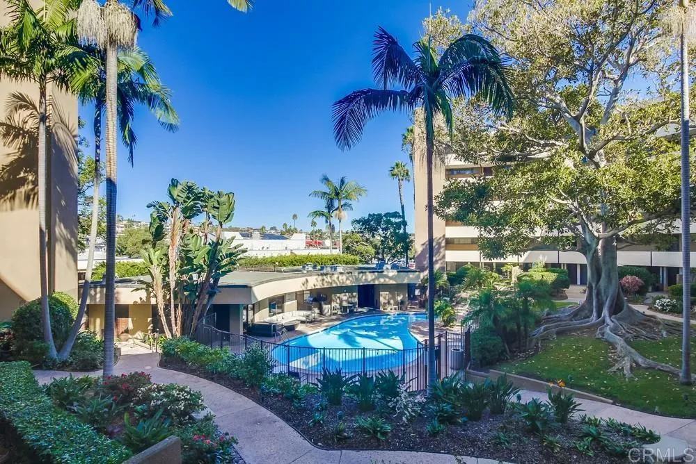 https://cdn.realtyfeed.com/cdn/127/306568841/8e8da3ef46a12d3f7e7da75a0bce212f.webp