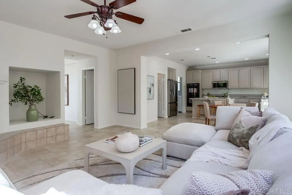 https://cdn.realtyfeed.com/cdn/127/306568852/113b83ca95fe10199d58cf8626fa83c8.webp