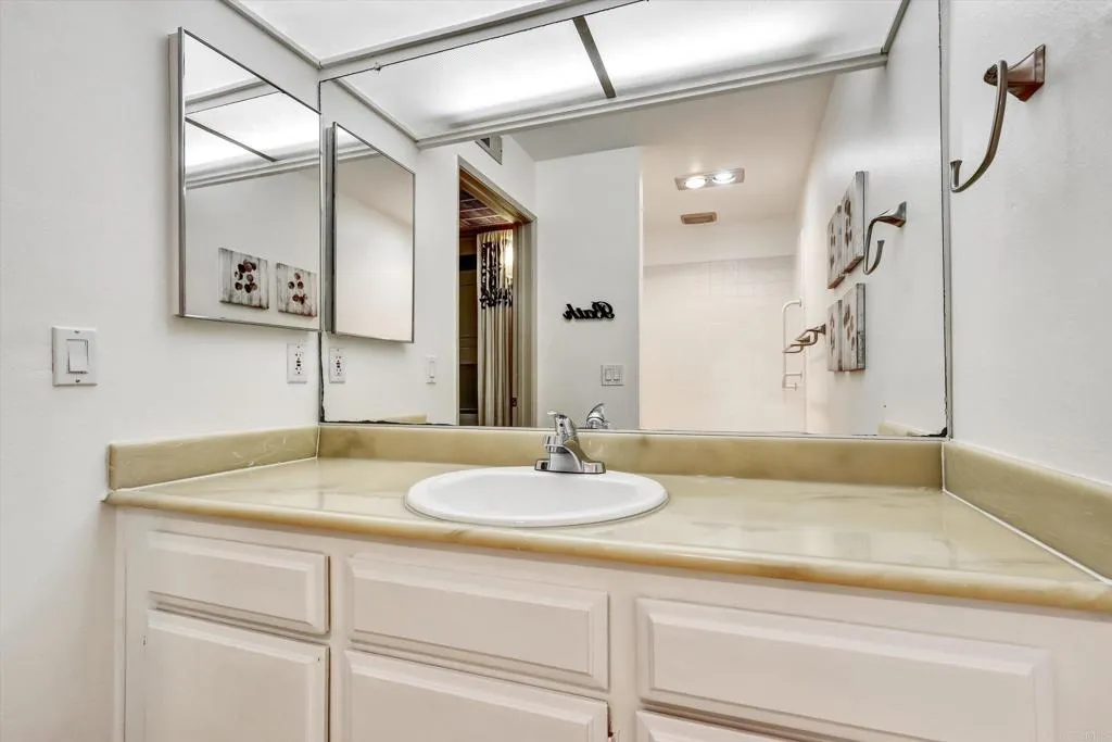 https://cdn.realtyfeed.com/cdn/127/306568876/8f605c55bdf127ec9091136aa26754aa.webp