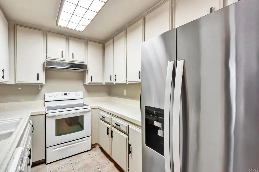 https://cdn.realtyfeed.com/cdn/127/306568876/f23e41b874565deaa8d901c1d198b9b3.webp