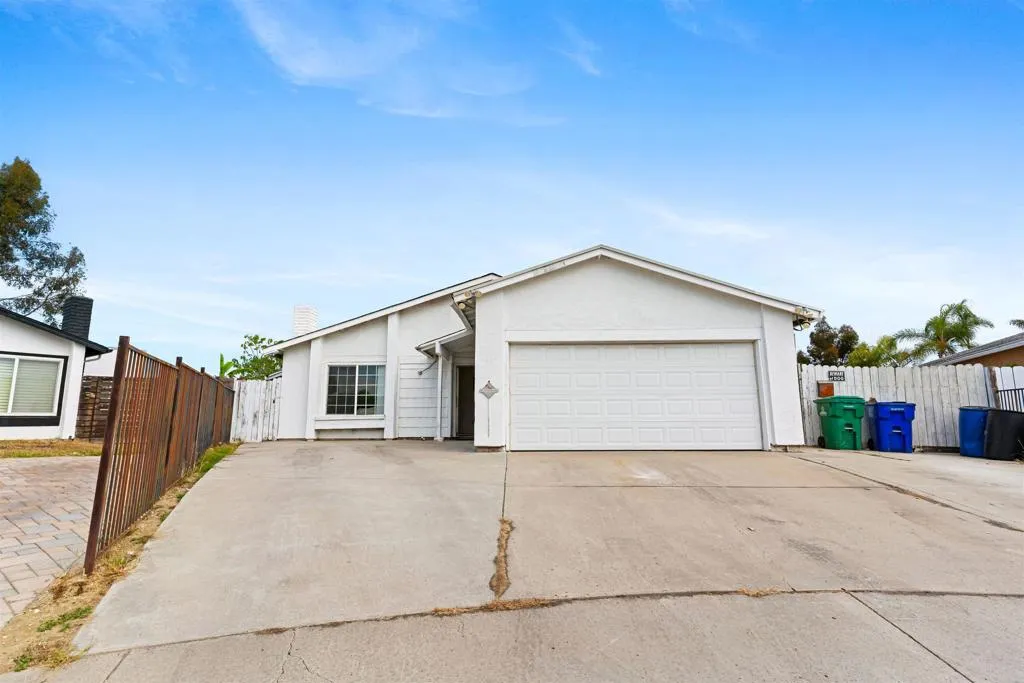 https://cdn.realtyfeed.com/cdn/127/306568881/30f9e34cbe711c2e946d598b266a3877.webp