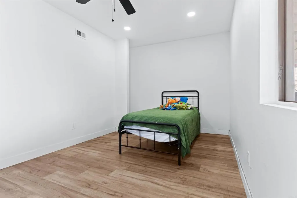 https://cdn.realtyfeed.com/cdn/127/306568881/7588c37c8fd2ff476fd42e69ebf8e1dd.webp