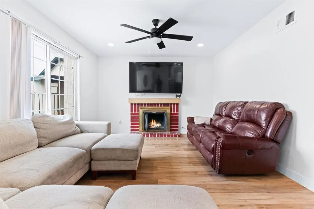 https://cdn.realtyfeed.com/cdn/127/306568881/cd271a3093d4148e0d2f971c09a14ddf.webp