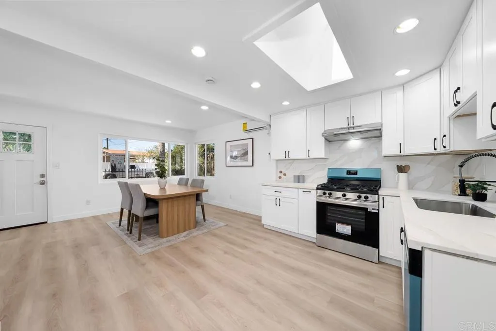 https://cdn.realtyfeed.com/cdn/127/306568903/0c84069b3cc1445582bad18e09c49ed0.webp