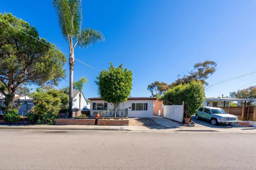 https://cdn.realtyfeed.com/cdn/127/306568903/39130b7ed12a8fa8bb201ddb8a01e5c3.webp