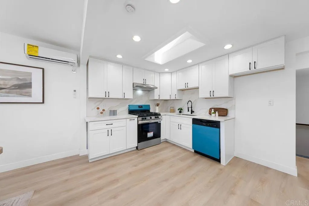 https://cdn.realtyfeed.com/cdn/127/306568903/4f24be556f58609e42dfe1f80f306614.webp