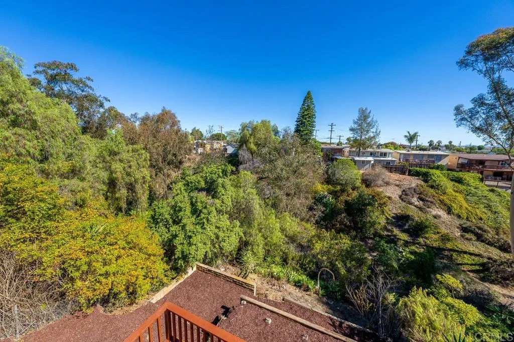 https://cdn.realtyfeed.com/cdn/127/306568903/5fc00018574e48cd871bef1e60a37ee9.webp