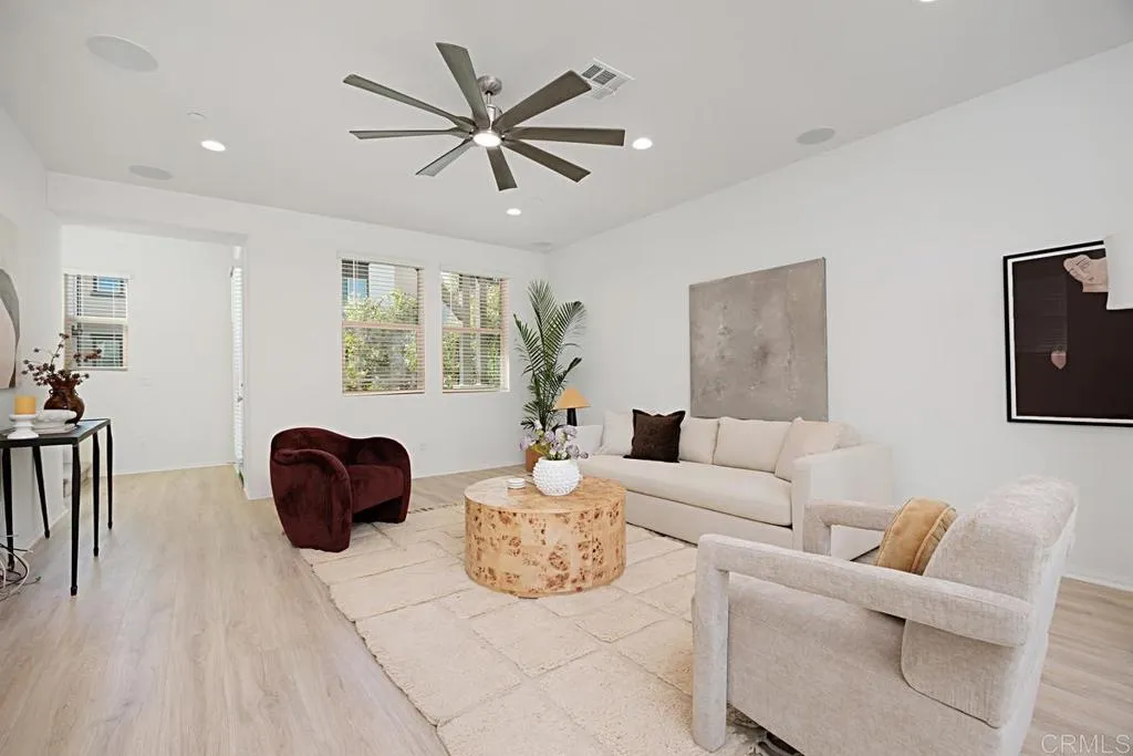 https://cdn.realtyfeed.com/cdn/127/306568956/606329deac90f064547127e69c149439.webp