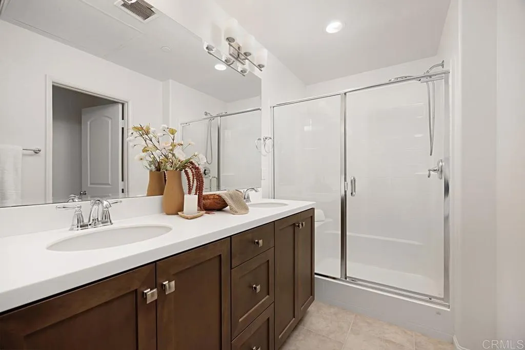 https://cdn.realtyfeed.com/cdn/127/306568956/f55d01b8ce7ad3efe8300cce8c316893.webp