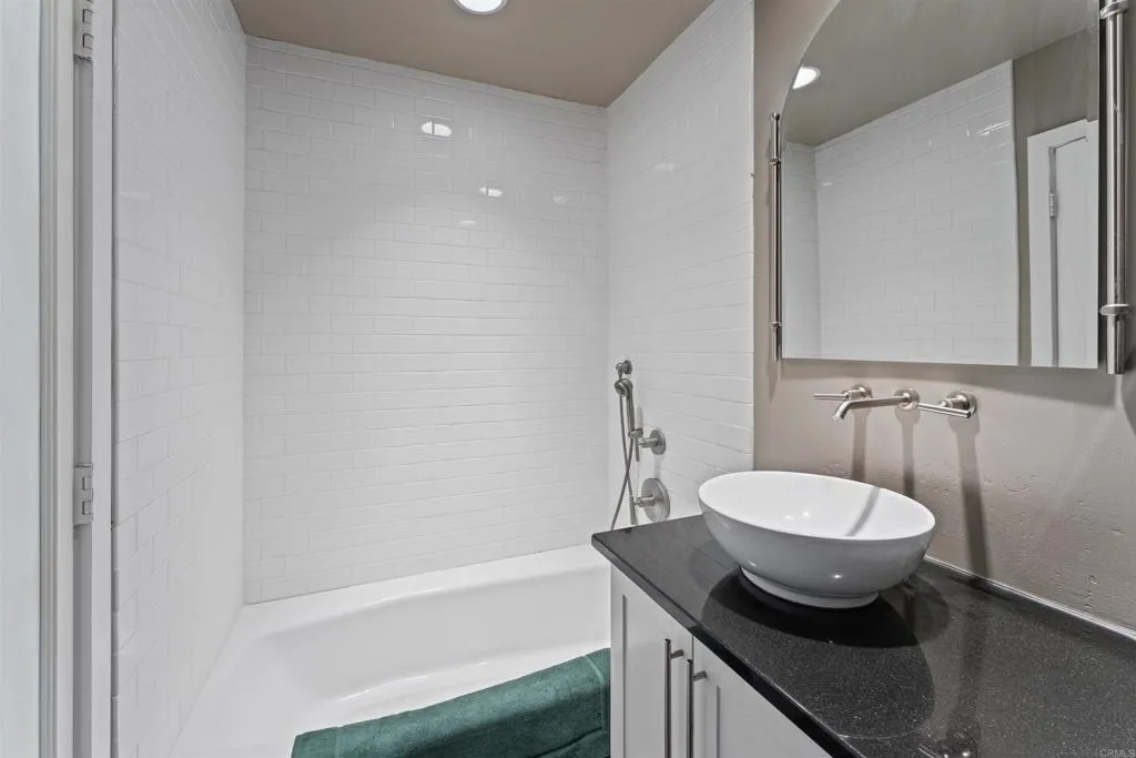 https://cdn.realtyfeed.com/cdn/127/306568969/e5926f54a41c8be420a84a9920d0f973.webp