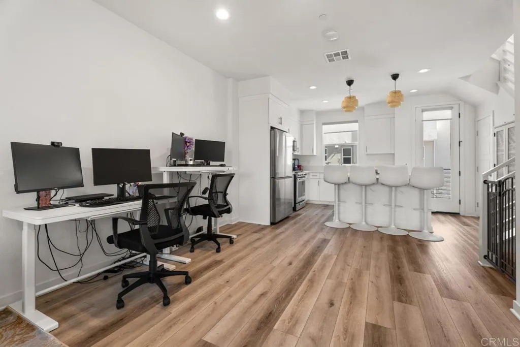 Photo #6: NDP2510068 Listing 