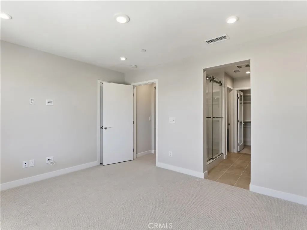 https://cdn.realtyfeed.com/cdn/127/306568979/076328b57353c302c18faaa1e8f12f0c.webp