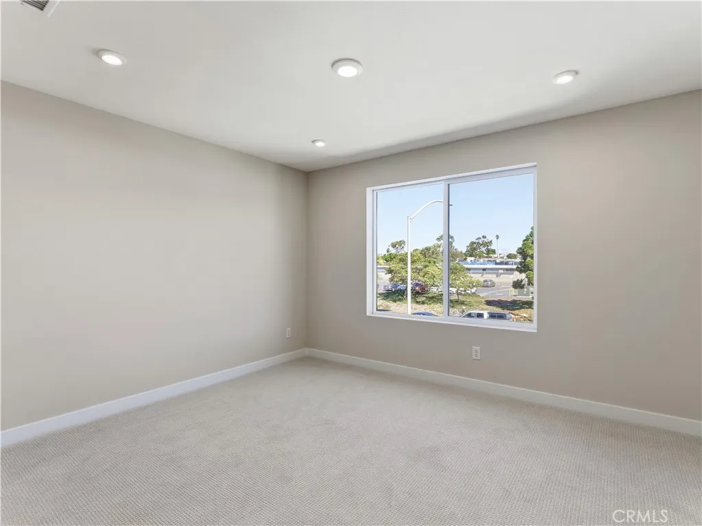 https://cdn.realtyfeed.com/cdn/127/306568979/0964fcceaae376c42ccdf97372544b96.webp