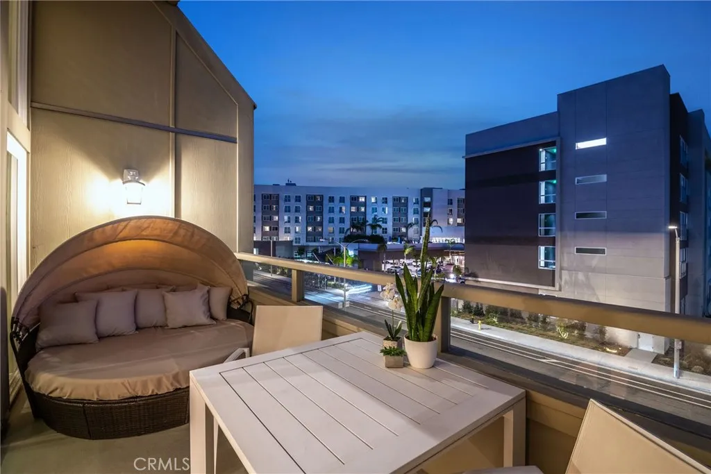 4350 Via Dolce Unit 311, Marina del Rey, CA 90292 - Photo 5 of 11, Marina Del Rey, CA