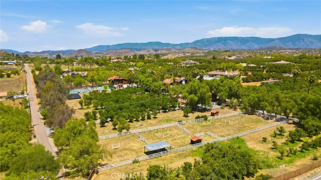 https://cdn.realtyfeed.com/cdn/127/306569169/3079a1fef6c9e21cb41a4c8832304d2a.webp