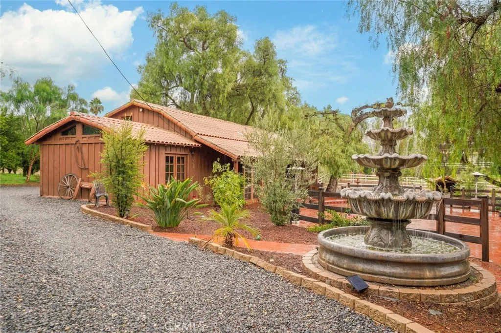 https://cdn.realtyfeed.com/cdn/127/306569169/59d09aaaebf811281adb28dba3c78ec1.webp