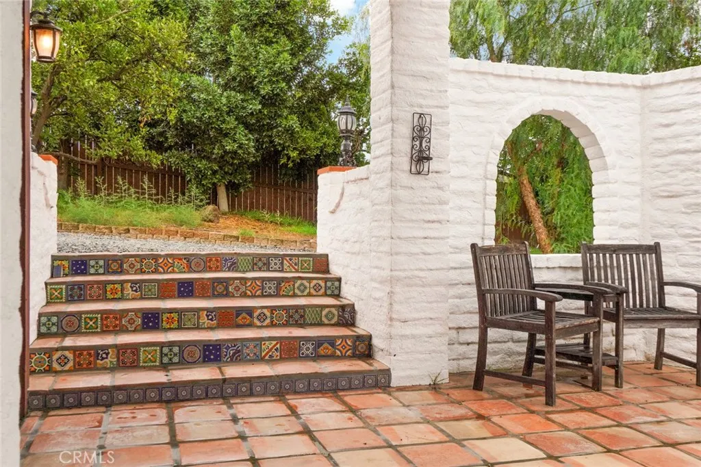 https://cdn.realtyfeed.com/cdn/127/306569169/61a7b022c179f675fe1edef88eda9c77.webp