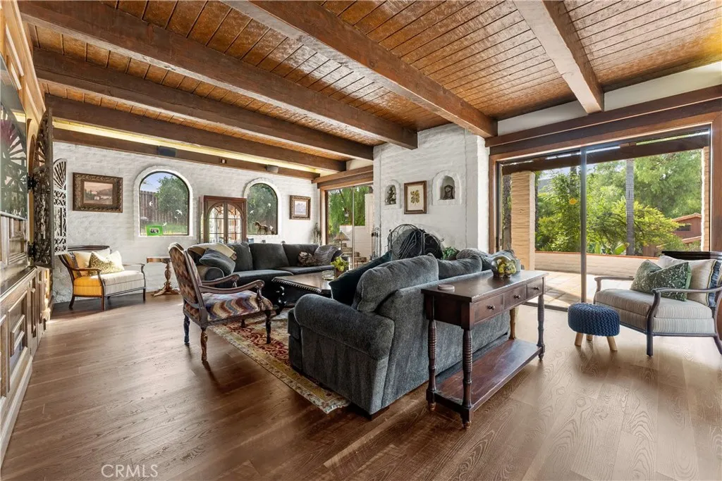 https://cdn.realtyfeed.com/cdn/127/306569169/951be5f9bf7f858ef897b6a9cf18262a.webp