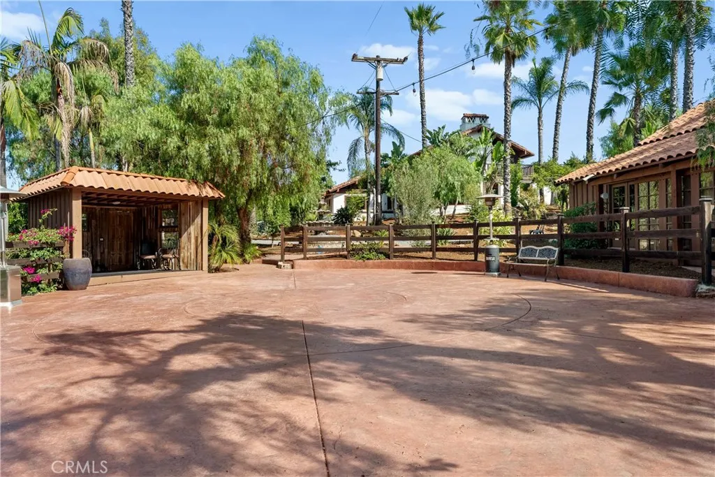 https://cdn.realtyfeed.com/cdn/127/306569169/97d4e0efe46f60cefb0885b618b0c448.webp