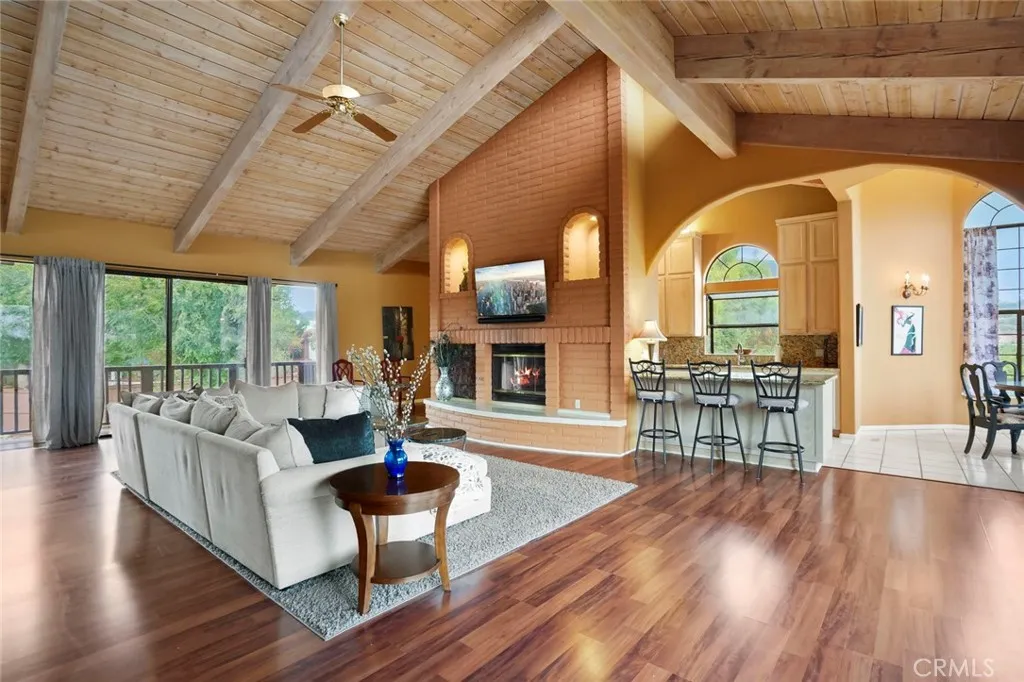 https://cdn.realtyfeed.com/cdn/127/306569169/f2bca3a5f66ae3e090d9b2394b0fb6d7.webp
