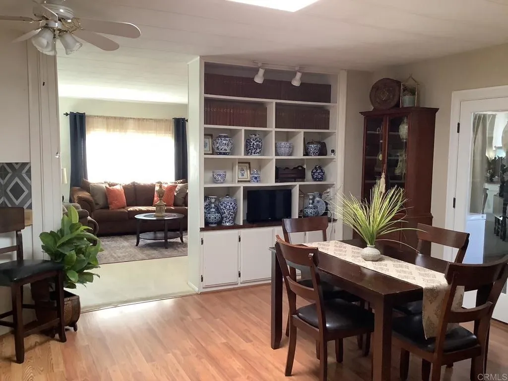 https://cdn.realtyfeed.com/cdn/127/306569197/2b8f329d92966ecf7ec6930f1c8ae914.webp