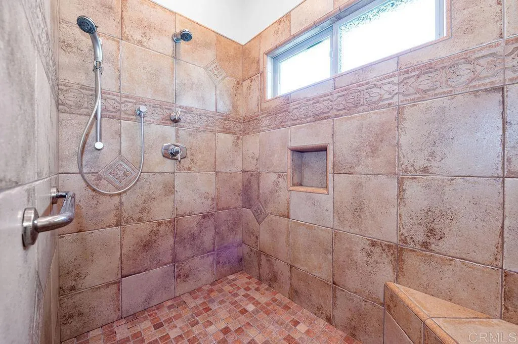 https://cdn.realtyfeed.com/cdn/127/306569204/1f575d517e2eea194bfc11d10248997d.webp