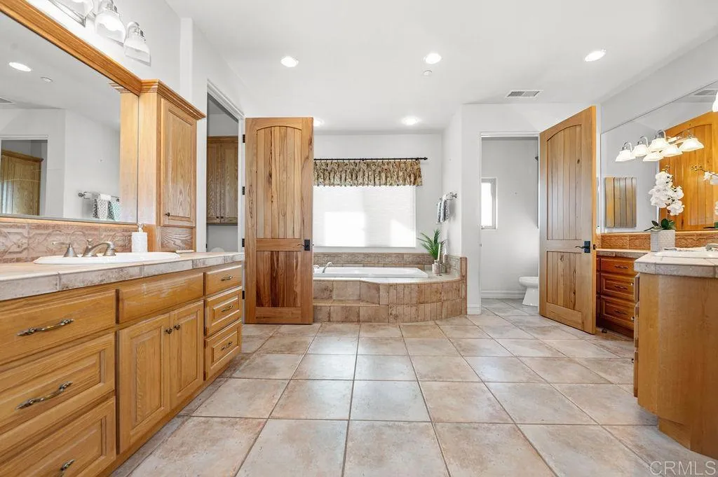 https://cdn.realtyfeed.com/cdn/127/306569204/30fd91e5a7f52b0f5da54fea8d6c76fa.webp