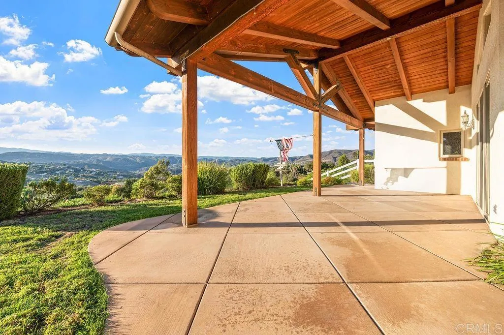 https://cdn.realtyfeed.com/cdn/127/306569204/f19ef6794e65fa8bf2e5d41afb44e3b1.webp