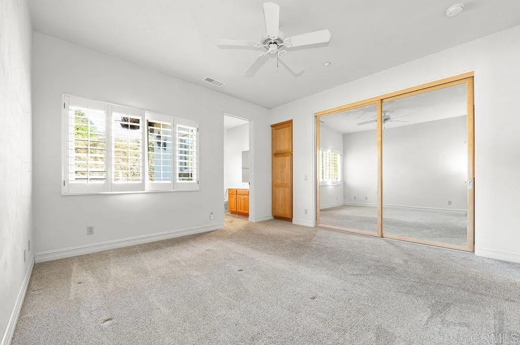 https://cdn.realtyfeed.com/cdn/127/306569204/f24a02c47d3a5cd51be0eb0b83b3d44e.webp