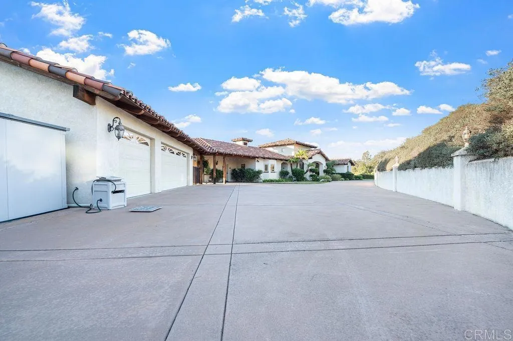 https://cdn.realtyfeed.com/cdn/127/306569204/f8871a00e39d1254f81a2a7c92a4661d.webp