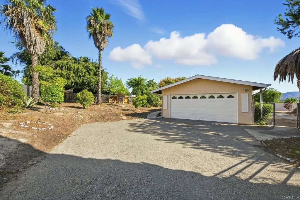 https://cdn.realtyfeed.com/cdn/127/306569236/7e8967d10da1928f4a9a60e631de3e4a.webp