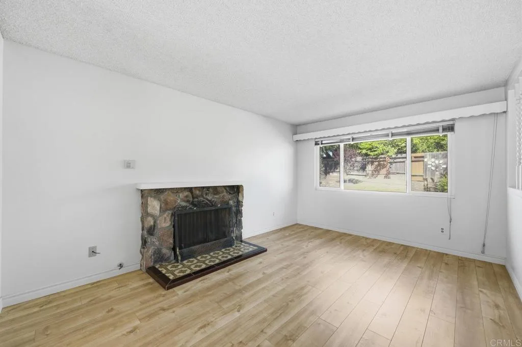 https://cdn.realtyfeed.com/cdn/127/306569236/807ab040639c9ed4a9663a5756f2b22a.webp