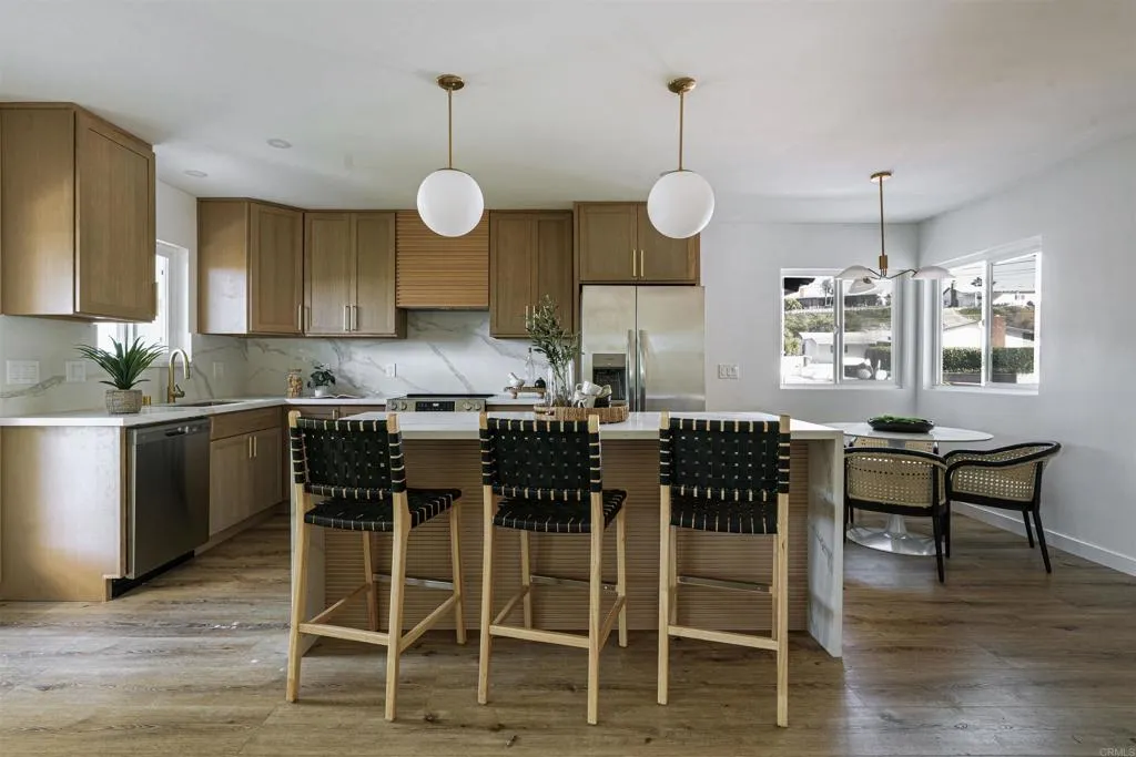 https://cdn.realtyfeed.com/cdn/127/306569242/07bb68f3c37f4f0de29acacab6e5c5f7.webp