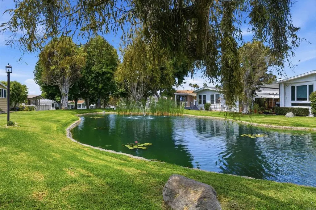 https://cdn.realtyfeed.com/cdn/127/306569351/1cb6d81e8f4f494ce8dc35f1dd8a18f4.webp