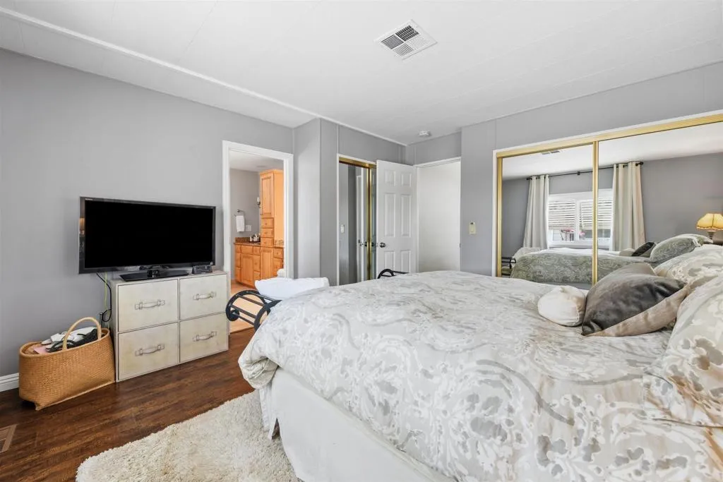 https://cdn.realtyfeed.com/cdn/127/306569351/23b2c16a711060eaab4bc3a24b8814fa.webp