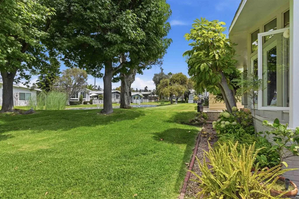 https://cdn.realtyfeed.com/cdn/127/306569351/23d811519395c478590a217caccbd1a3.webp