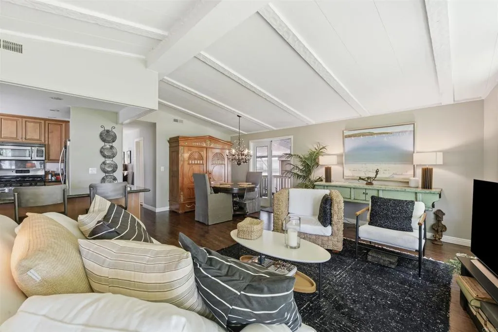 https://cdn.realtyfeed.com/cdn/127/306569351/49e45769633ea123e476d82fc0641df4.webp