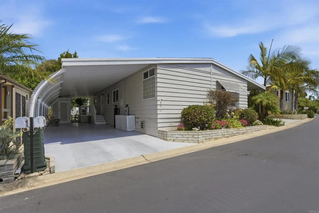 https://cdn.realtyfeed.com/cdn/127/306569351/8c0ca304d2e8064ec5a1c30d51070e05.webp