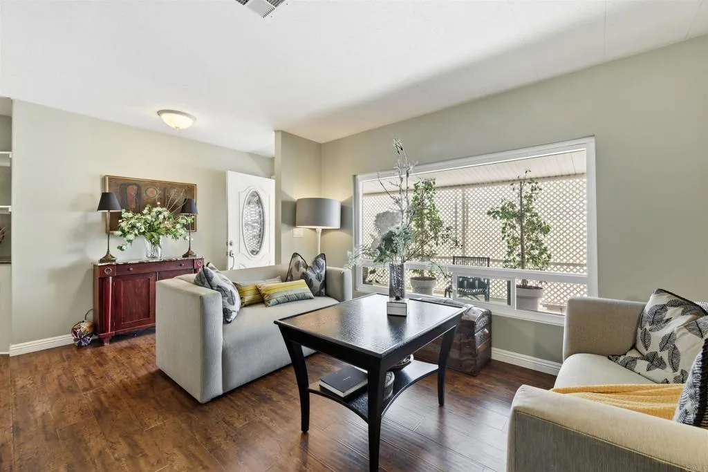 https://cdn.realtyfeed.com/cdn/127/306569351/a34d4f7048499586a3ac7c96c4c9e0cc.webp