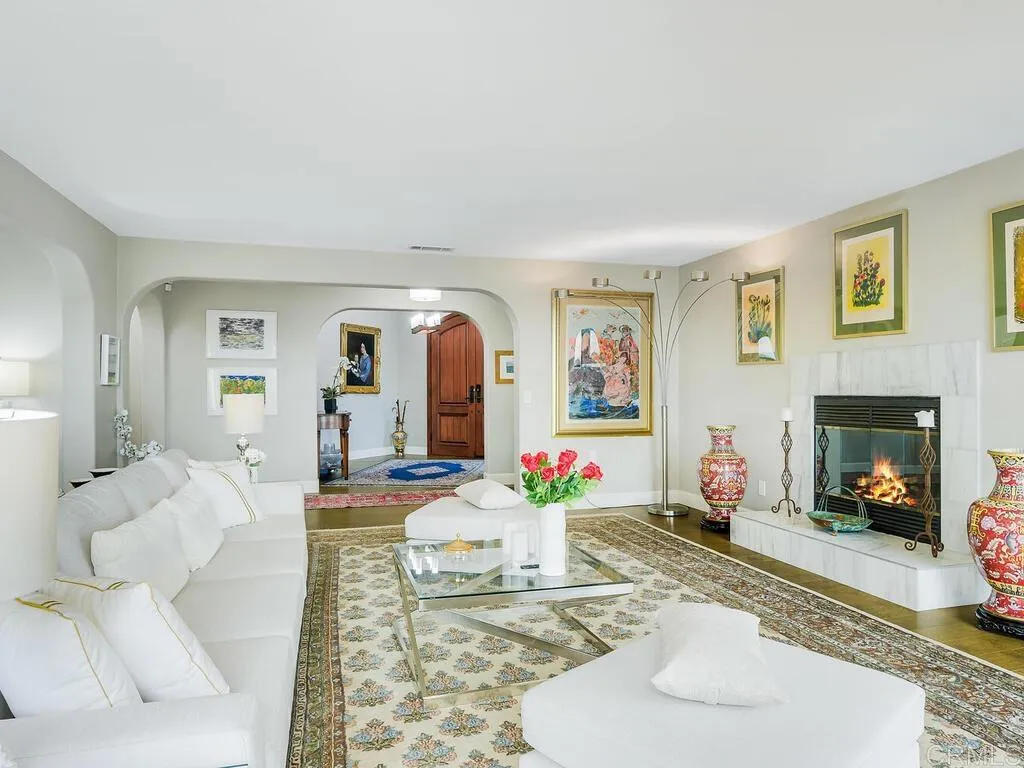 https://cdn.realtyfeed.com/cdn/127/306569380/218734df488212f4676244e972d1785b.webp