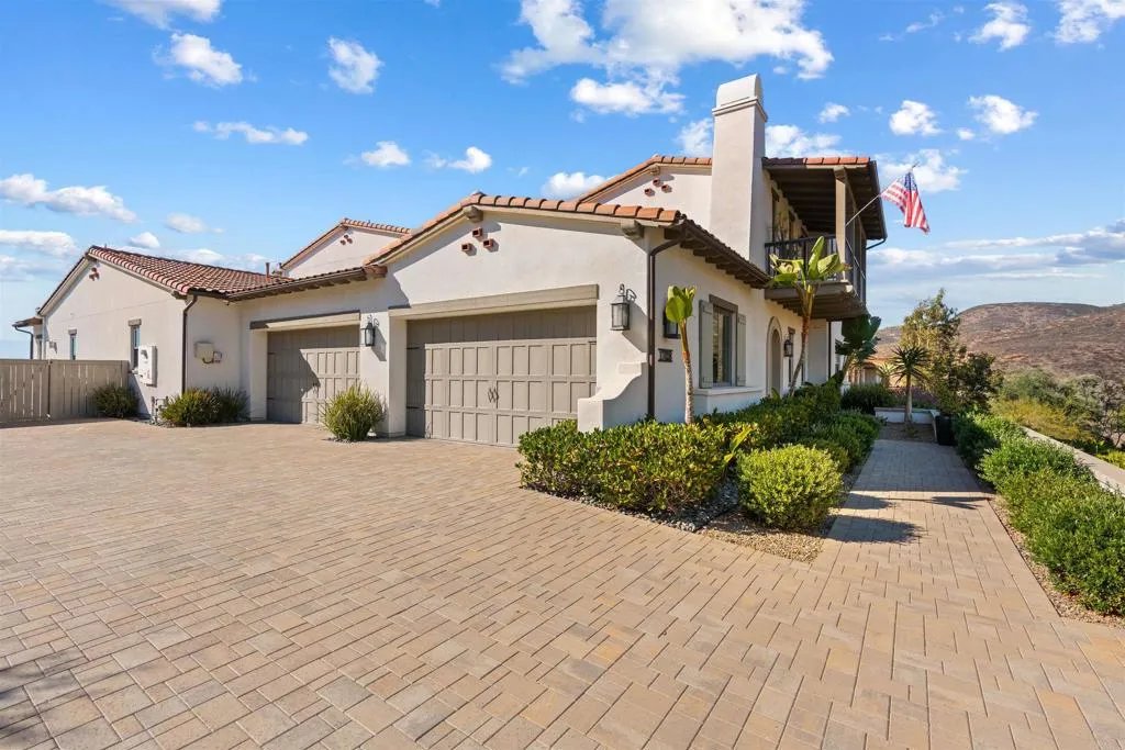 https://cdn.realtyfeed.com/cdn/127/306569400/624790cbf012feca6d1dc1bb752a65a7.webp