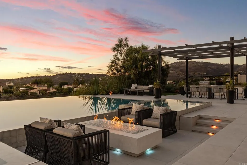 https://cdn.realtyfeed.com/cdn/127/306569400/6e07d84e90e9e4f36781d7e12bb3d45f.webp