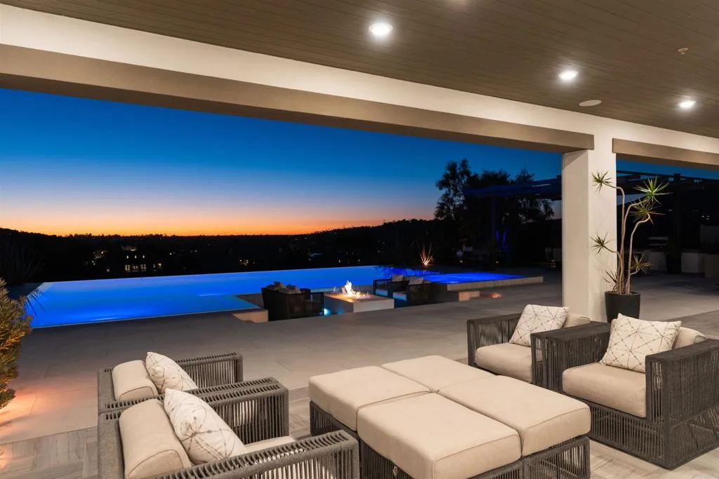 https://cdn.realtyfeed.com/cdn/127/306569400/83cdec0b54f10aa9d4e1ad3443aaa727.webp