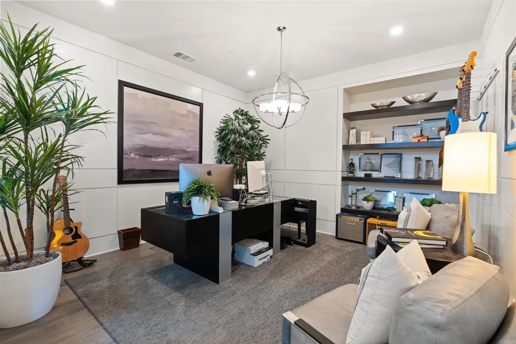 https://cdn.realtyfeed.com/cdn/127/306569400/a38af7fc735658fa5104734795ff7a5c.webp