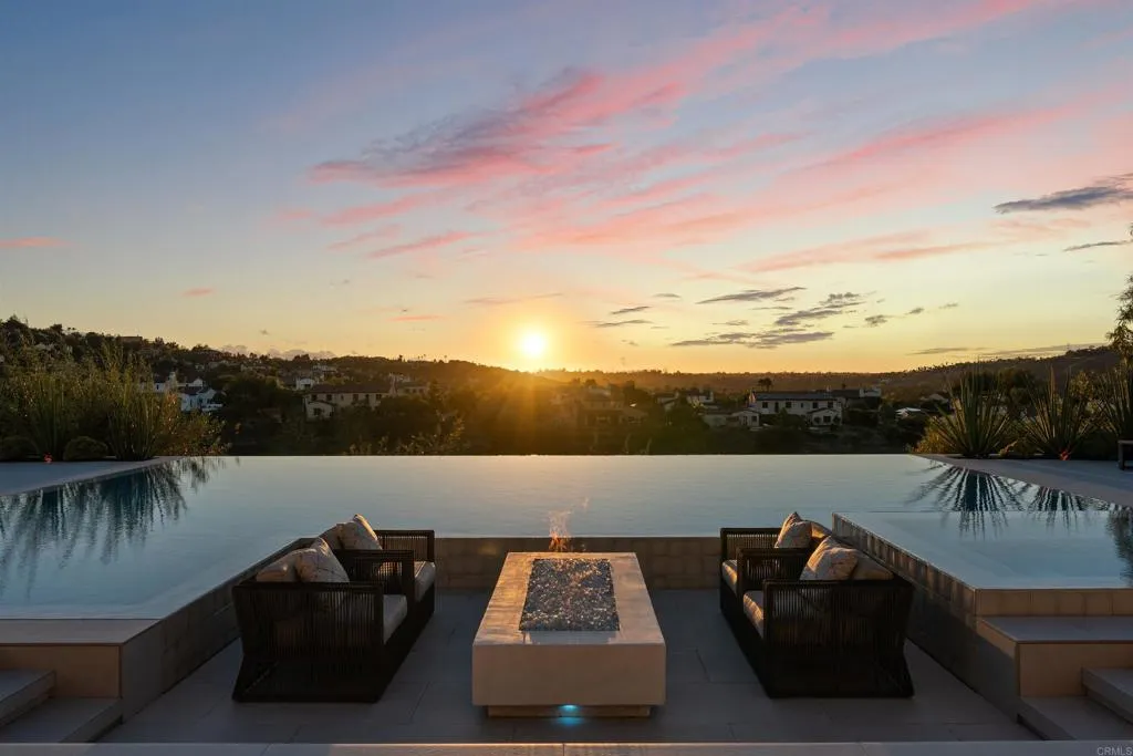 https://cdn.realtyfeed.com/cdn/127/306569400/b7d0632b4b4e25e25095fa4468a3badd.webp