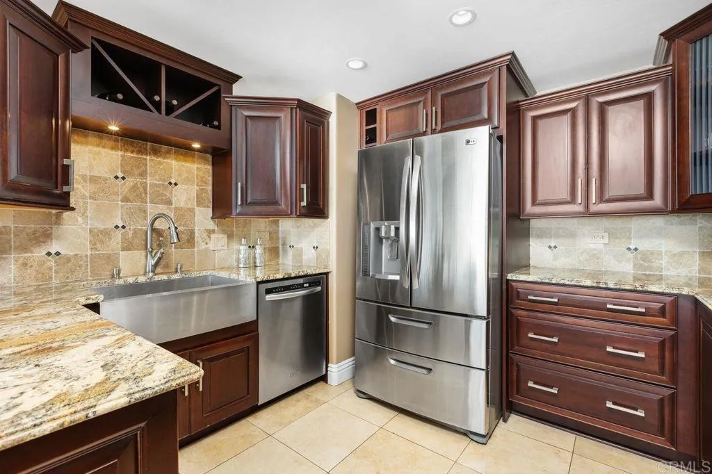 https://cdn.realtyfeed.com/cdn/127/306569406/a3a2f4ba6e72e93c7c56093d27157648.webp