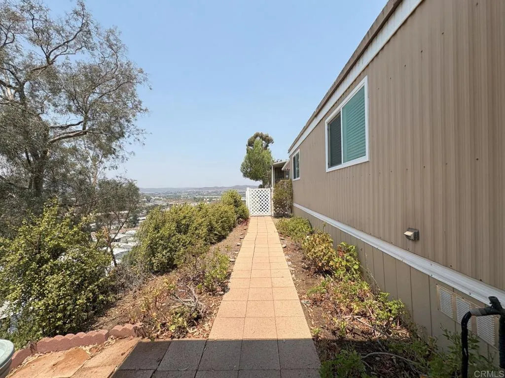 https://cdn.realtyfeed.com/cdn/127/306569434/7d76c321c2775532b5ca59644bad76ce.webp